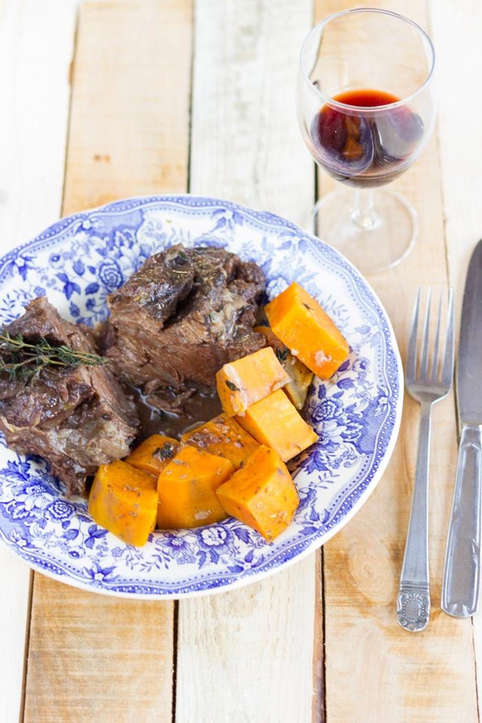Braised beef cheeks recipe with sweet potatoes and quinces